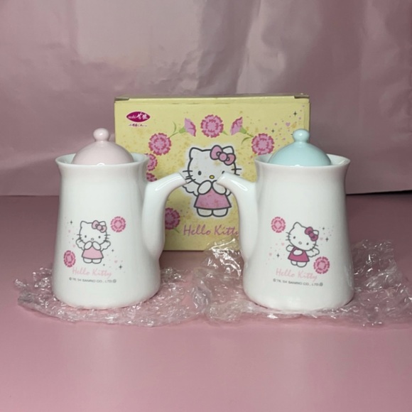 Sanrio Other - Sanrio Hello Kitty Soy Sauce & Sauce Sashimi Set